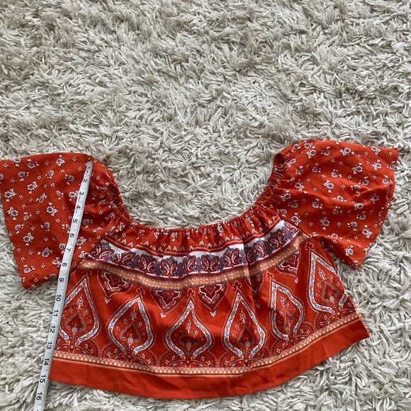 Top - Picture 2 of 4